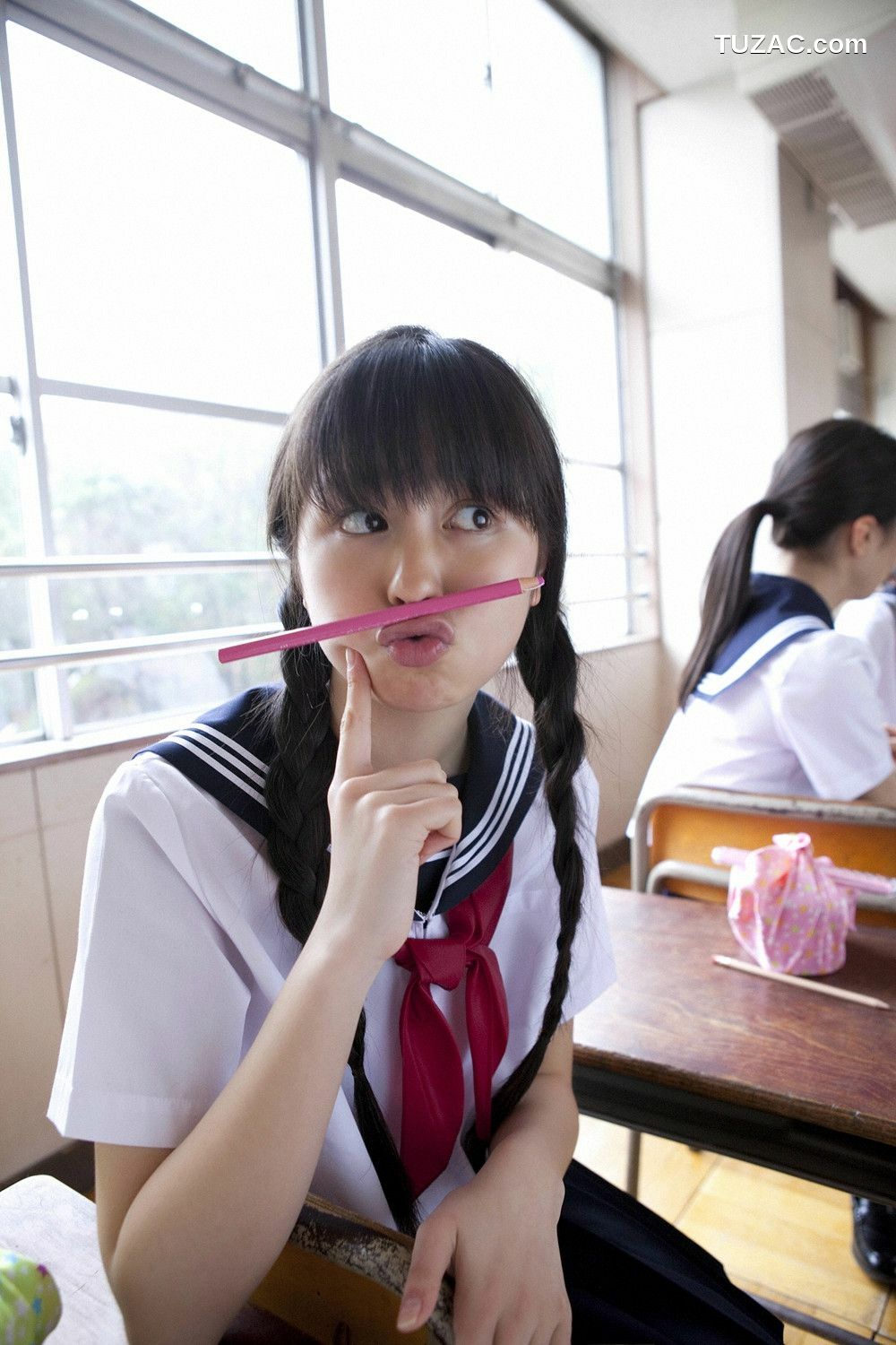 YS Web_Momoiro Clover 桃色幸运草Z ももいろクローバーZ《PEACH&times;6》写真集 Vol.402[96P]