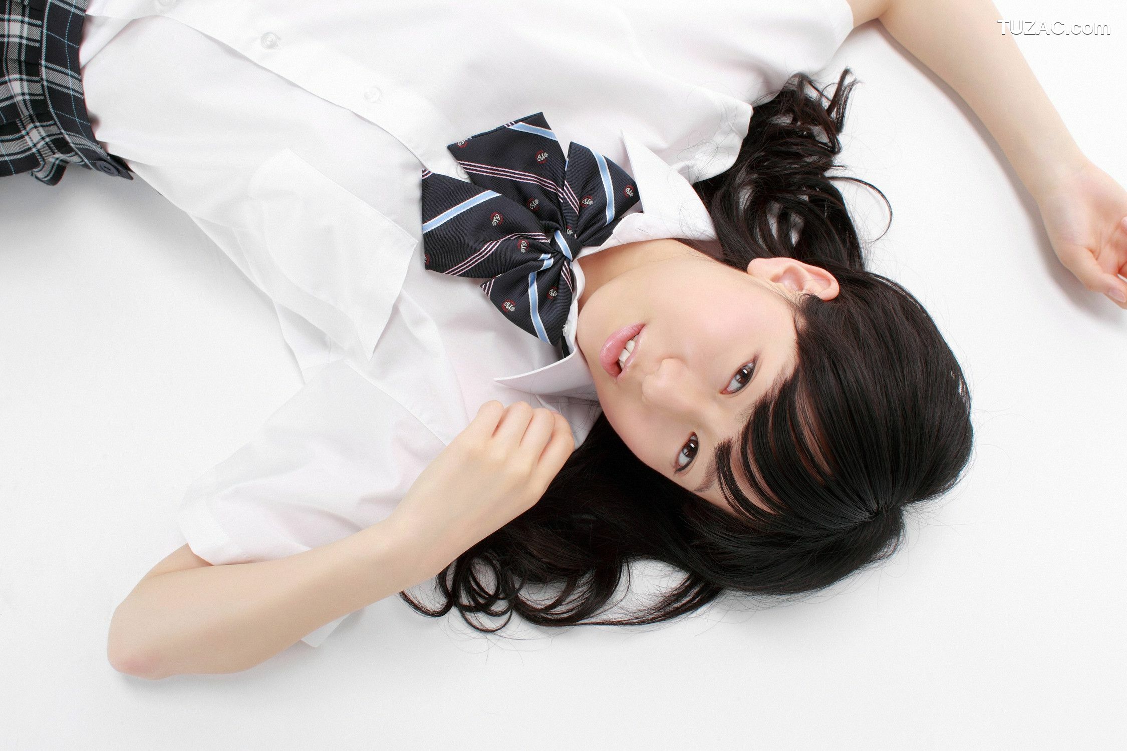 YS Web_Natsumi Chiba 千葉夏美《17歳のハーフちゃん入学！》写真集 Vol.415[44P]