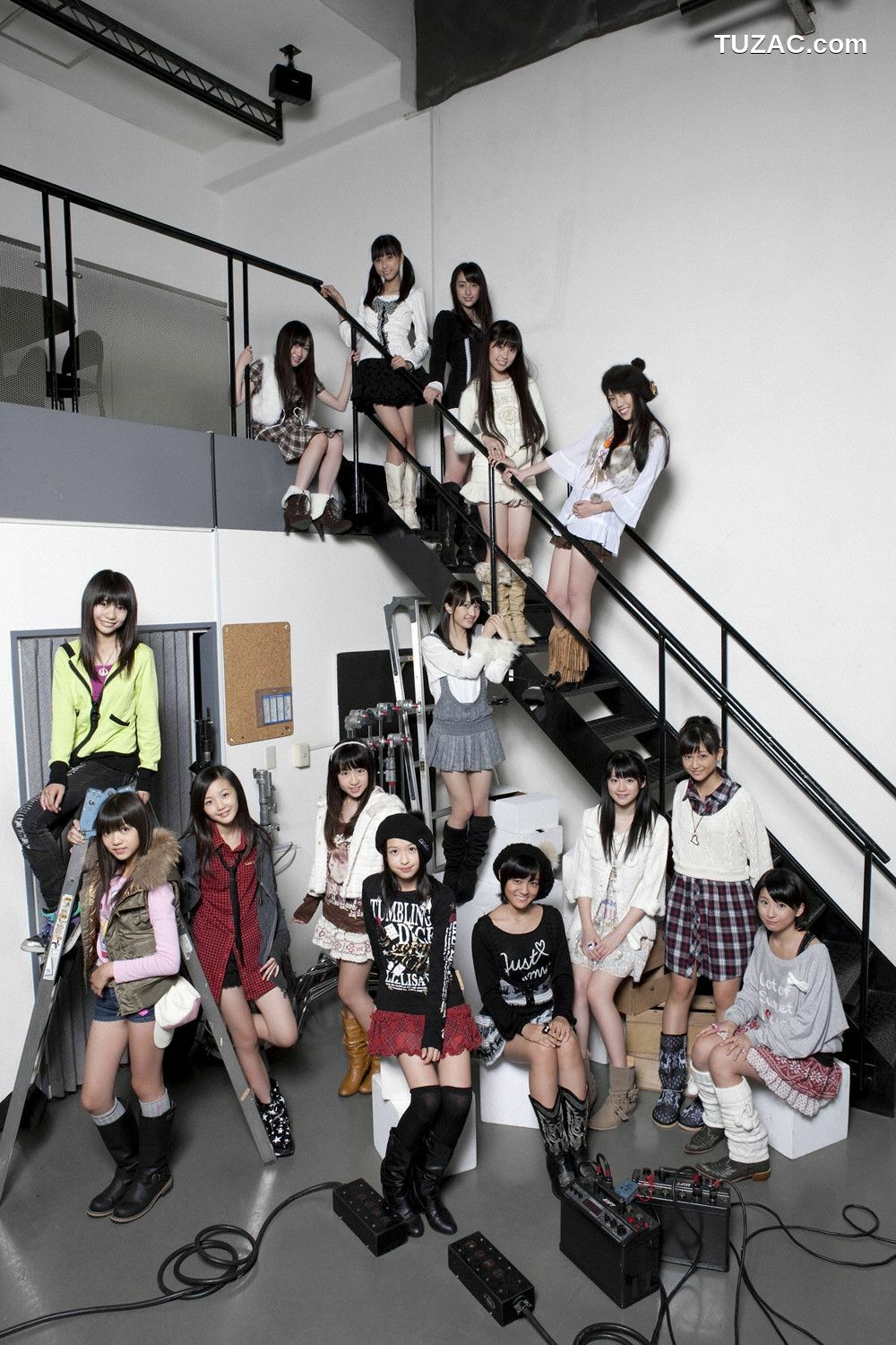 YS Web_TOKYO JOSHIRYU ももいろクローバー《スマイレージ 東京女子流》写真集 Vol.380[121P]