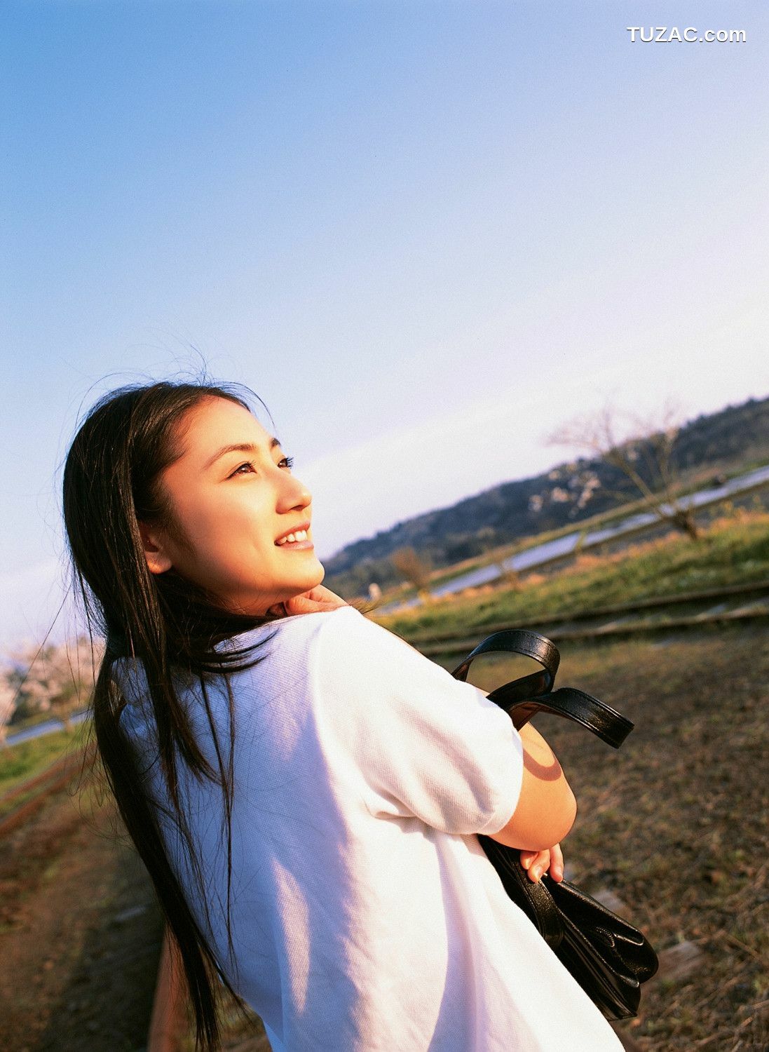 YS Web_入江紗綾《放課後の冒険》写真集 Vol.310[124P]