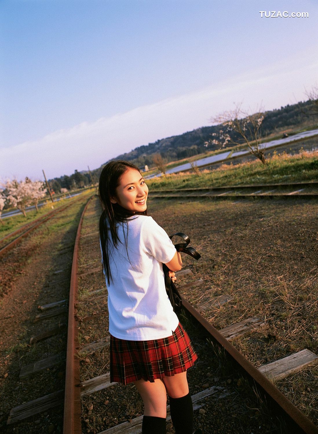 YS Web_入江紗綾《放課後の冒険》写真集 Vol.310[124P]