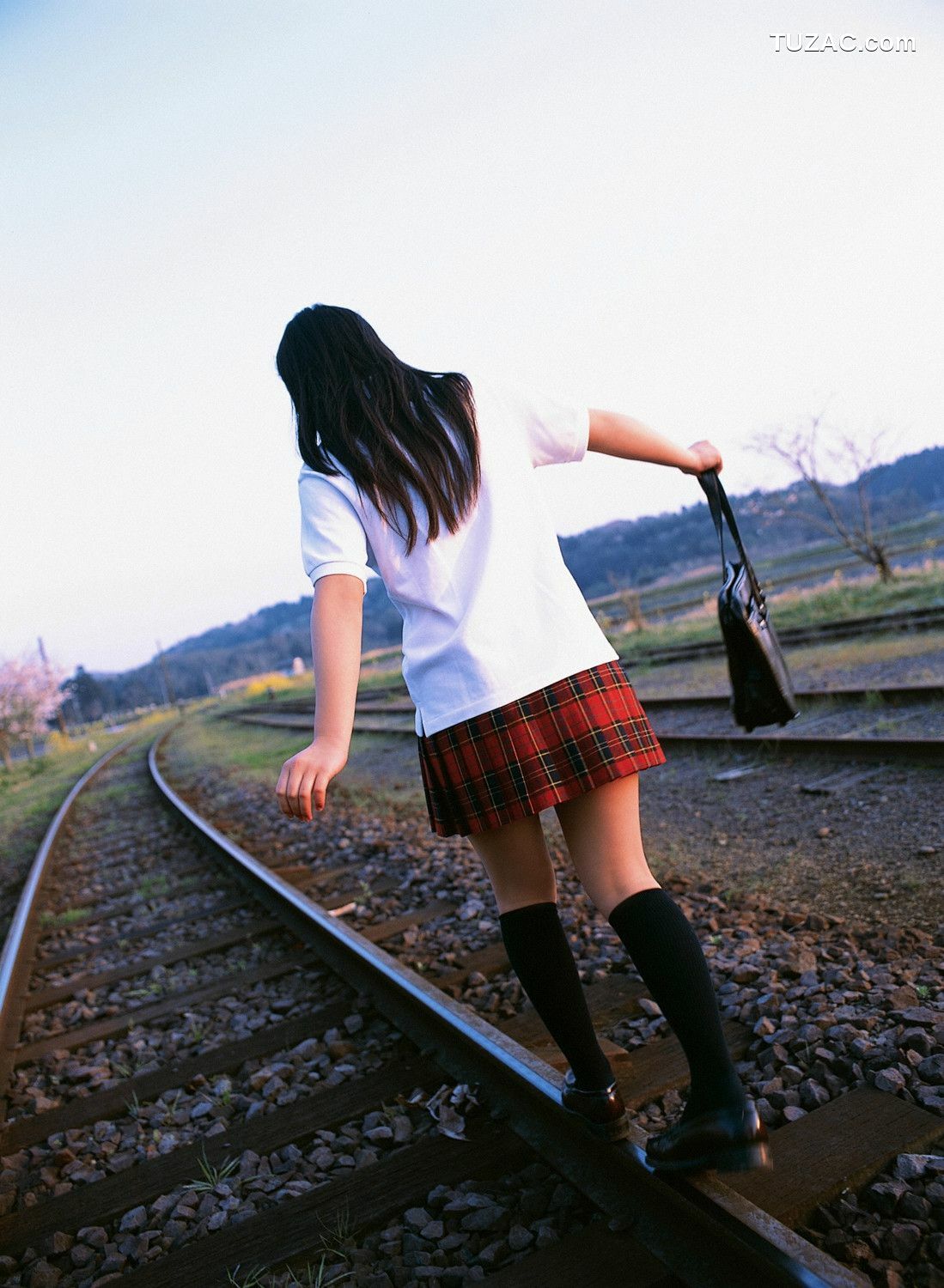 YS Web_入江紗綾《放課後の冒険》写真集 Vol.310[124P]