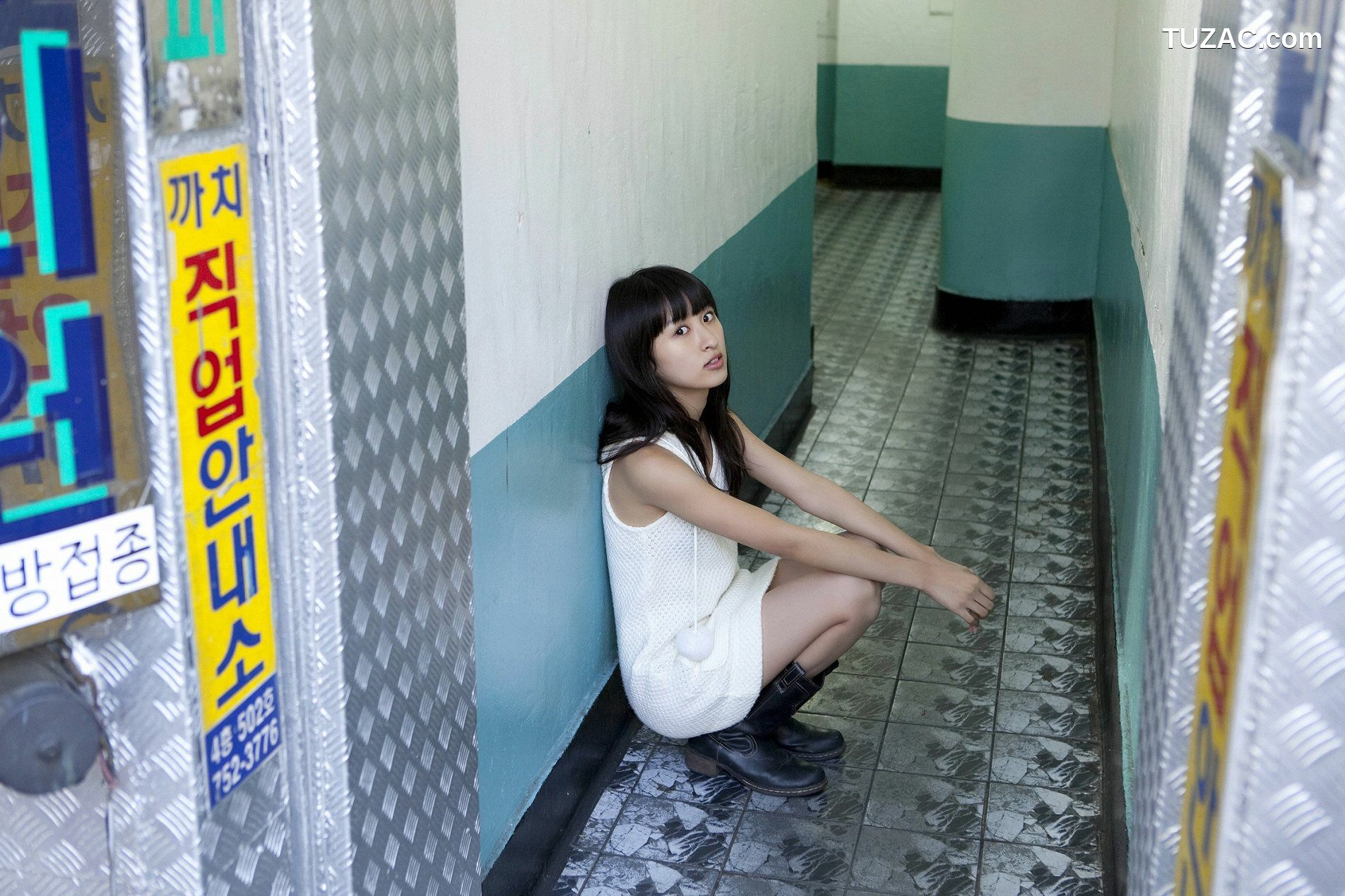 YS Web_入矢麻衣《一瞬で恋に落ちた!!》写真集 Vol.386[100P]