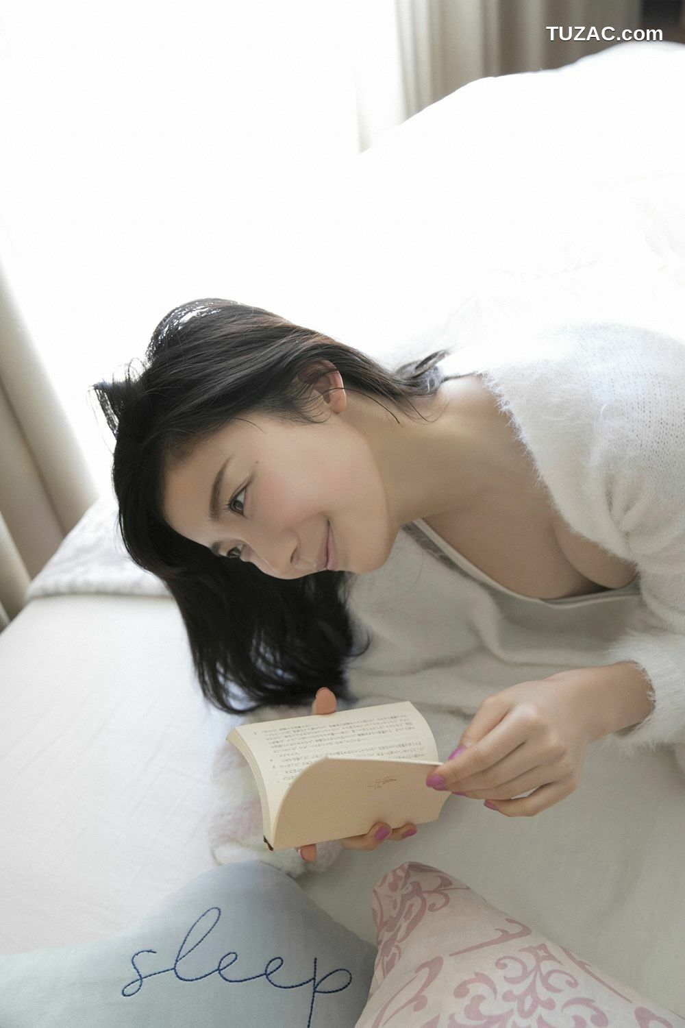 YS Web_小倉優香《女神降臨》 Vol.811 写真集[100P]