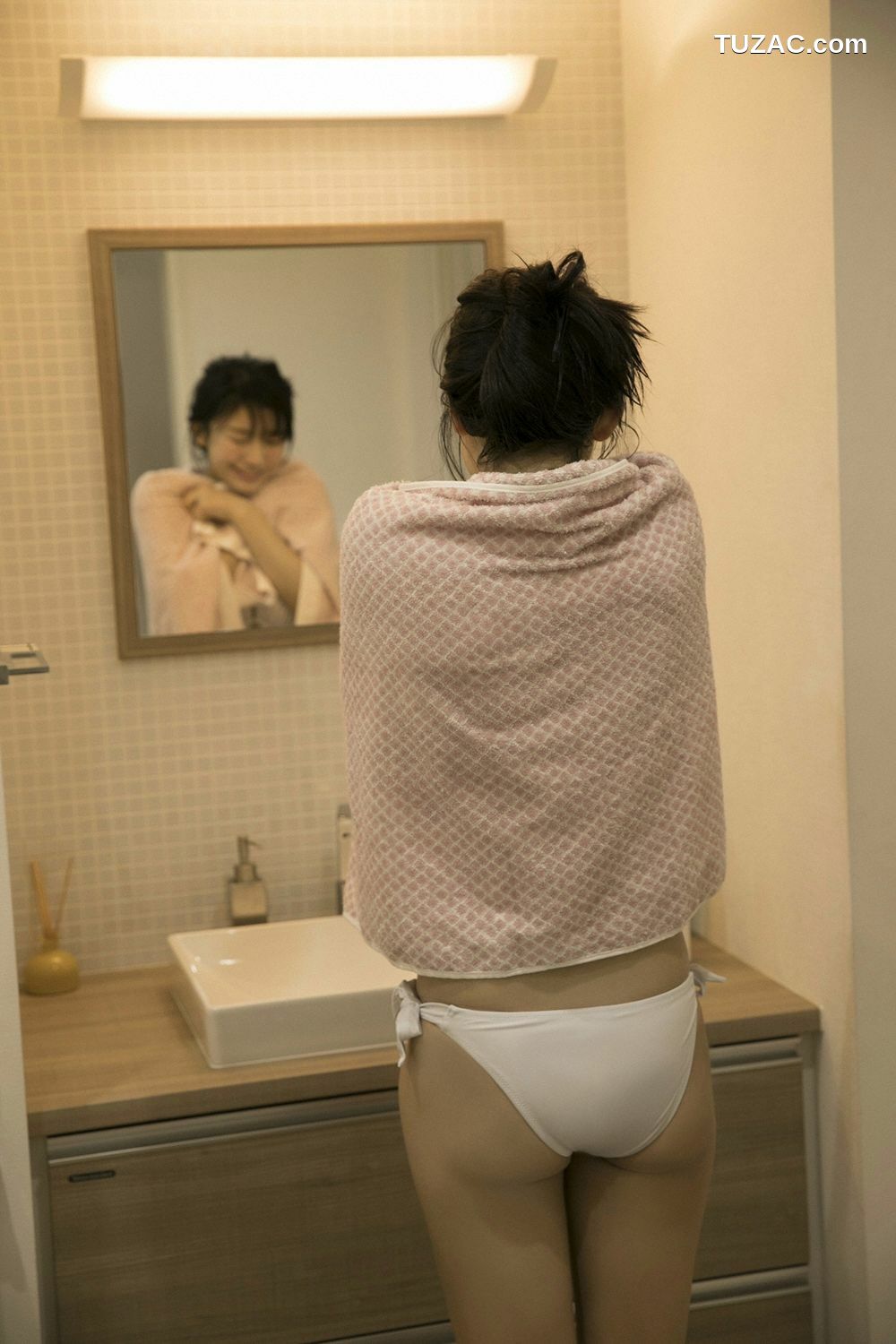 YS Web_小倉優香《女神降臨》 Vol.811 写真集[100P]
