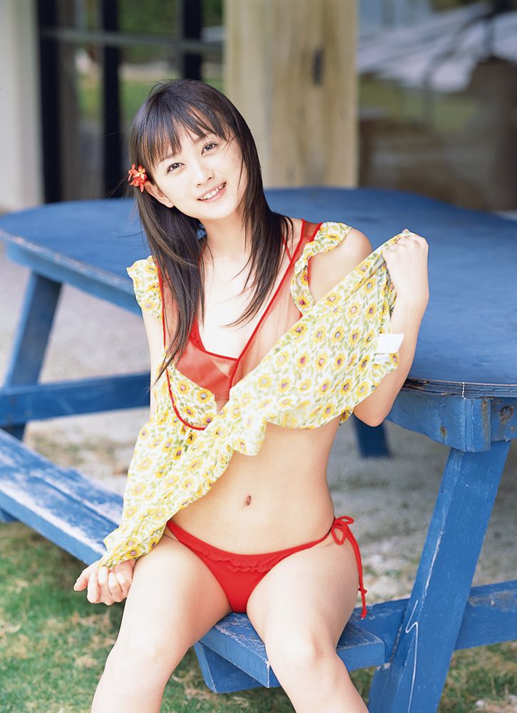 YS Web_小松彩夏《Genuine》写真集 Vol.121[64P]
