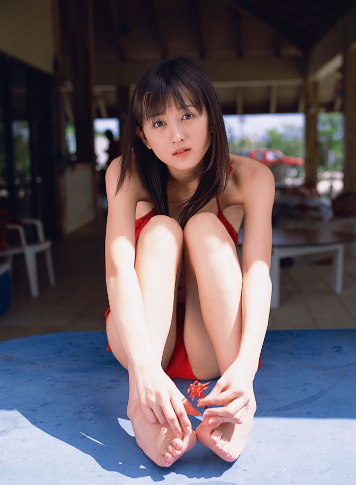 YS Web_小松彩夏《Genuine》写真集 Vol.121[64P]