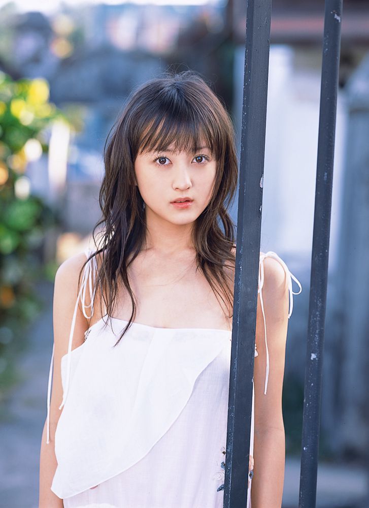 YS Web_小松彩夏《Genuine》写真集 Vol.121[64P]