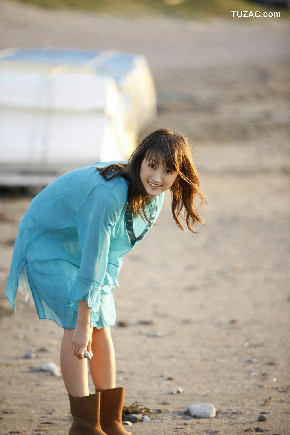 YS Web_小松彩夏《あやうい》写真集 Vol.290[42P]