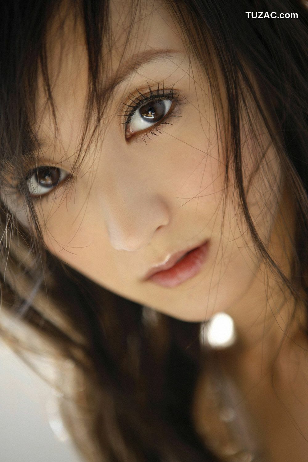 YS Web_小松彩夏《あやうい》写真集 Vol.290[42P]