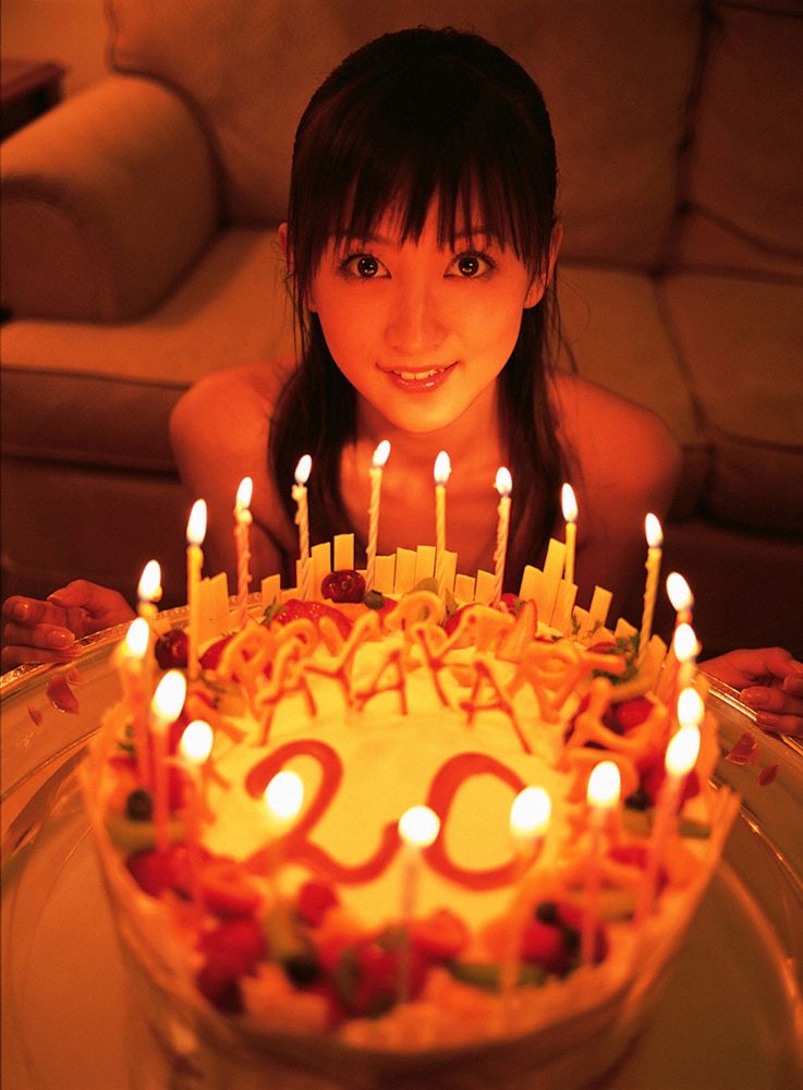 YS Web_小松彩夏《おめでとう、アヤカ!もう、すっかりトナだね》写真集 Vol.175[39P]