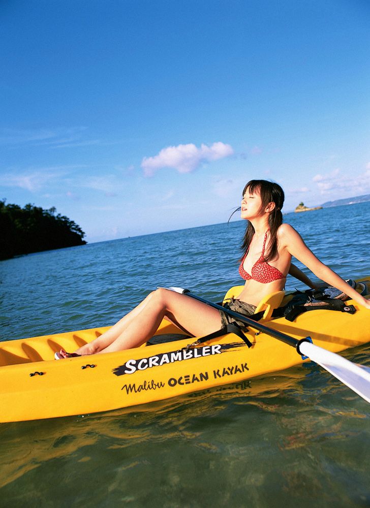 YS Web_小松彩夏《おソトで大冒険》写真集 Vol.146[81P]