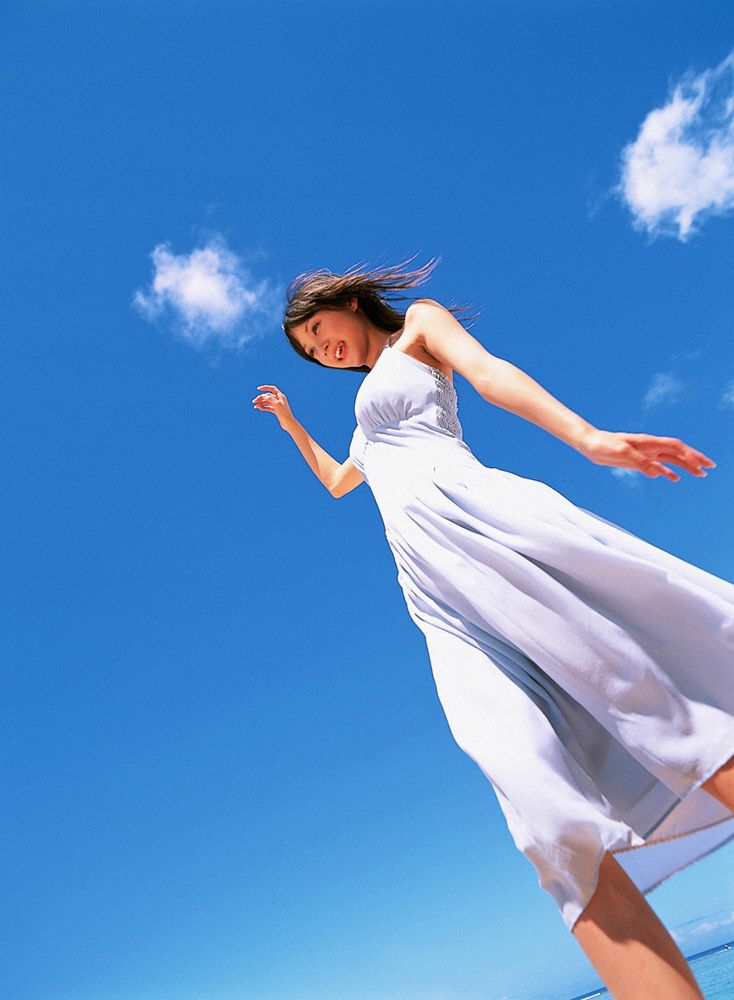 YS Web_小松彩夏《おソトで大冒険》写真集 Vol.146[81P]