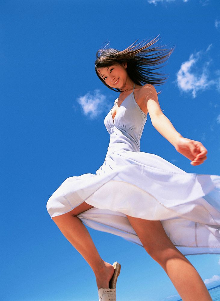 YS Web_小松彩夏《おソトで大冒険》写真集 Vol.146[81P]