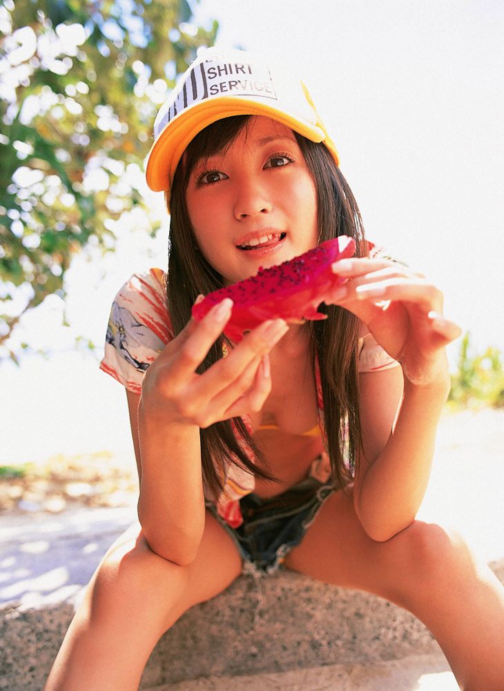 YS Web_小松彩夏《おソトで大冒険》写真集 Vol.146[81P]