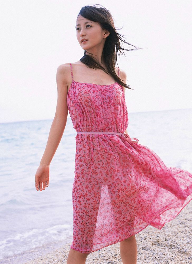 YS Web_小松彩夏《おソトで大冒険》写真集 Vol.146[81P]