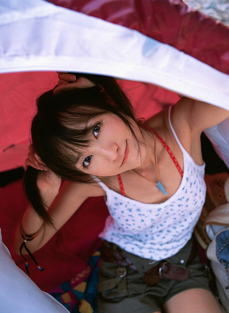 YS Web_小松彩夏《おソトで大冒険》写真集 Vol.146[81P]