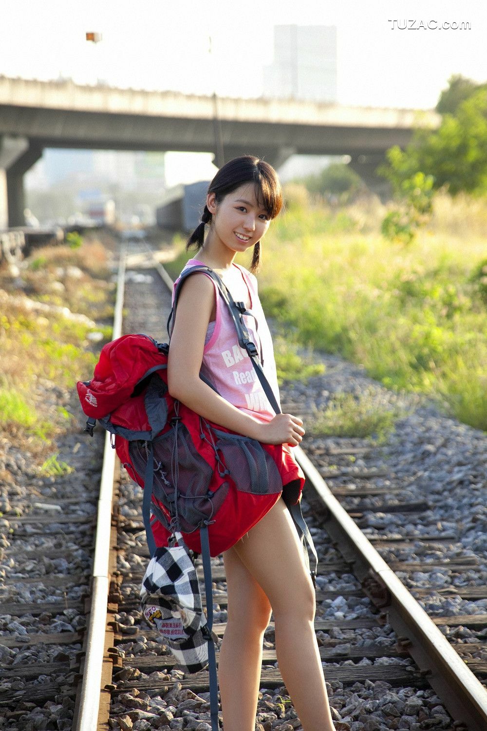 YS Web_小池里奈《冒険したいお年頃》写真集 Vol.377[100P]