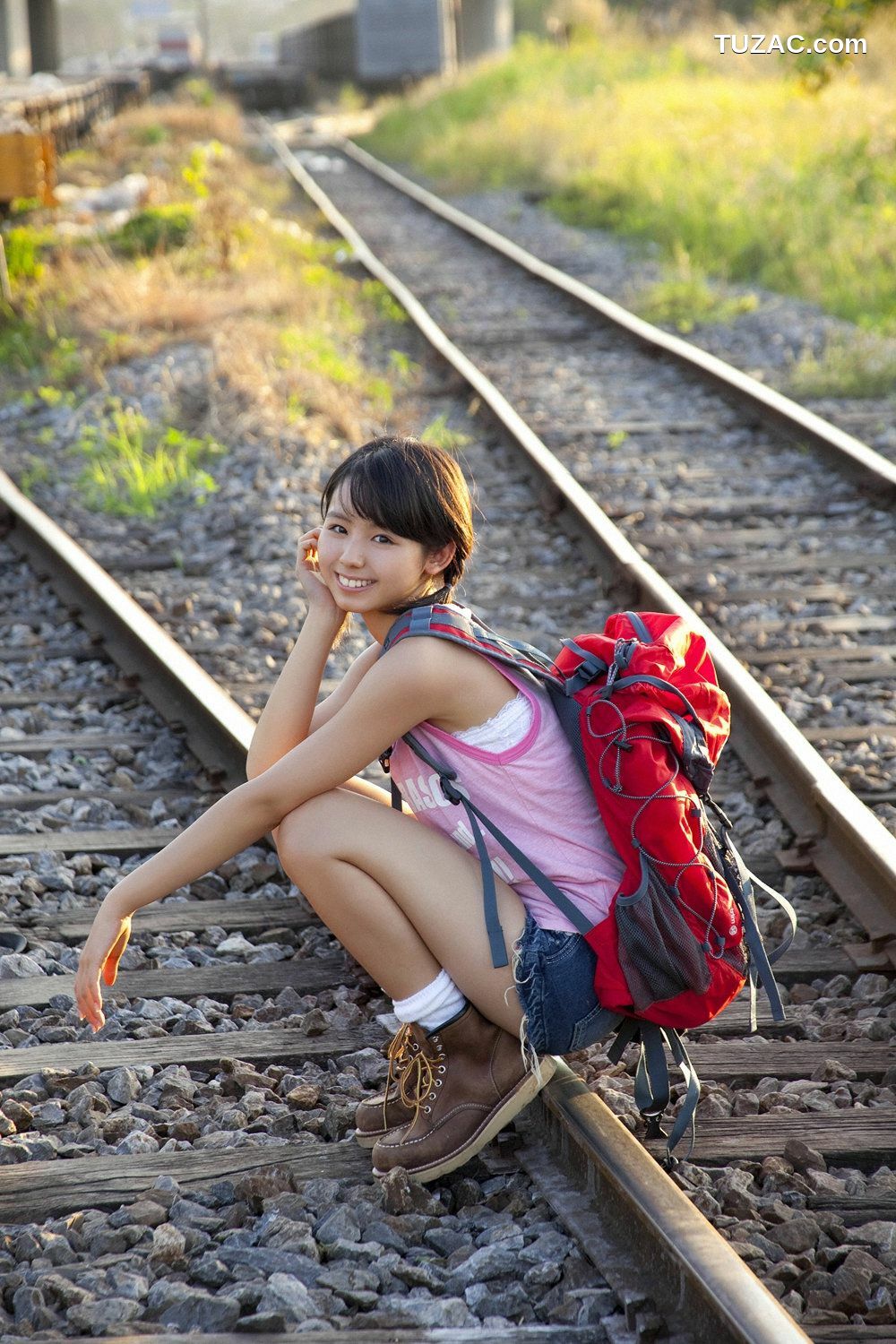 YS Web_小池里奈《冒険したいお年頃》写真集 Vol.377[100P]