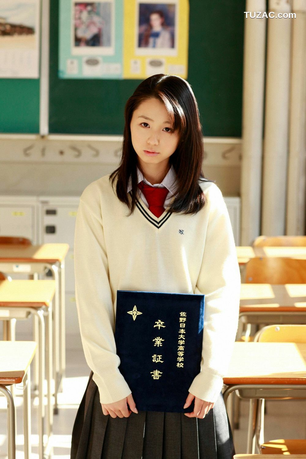 YS Web_小池里奈《卒業～お藏だし秘藏カシト～》写真集 Vol.500[94P]