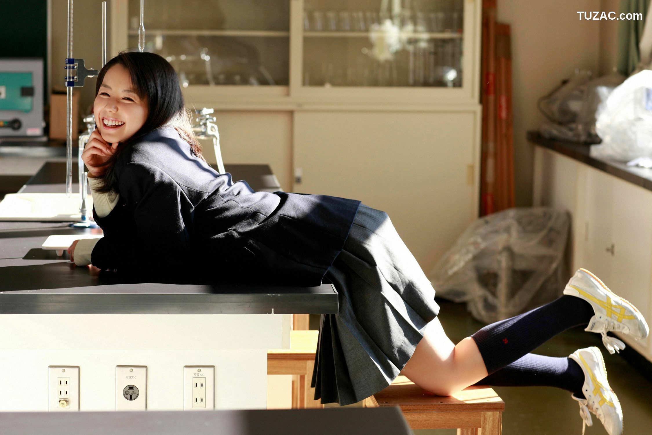 YS Web_小池里奈《卒業～お藏だし秘藏カシト～》写真集 Vol.500[94P]