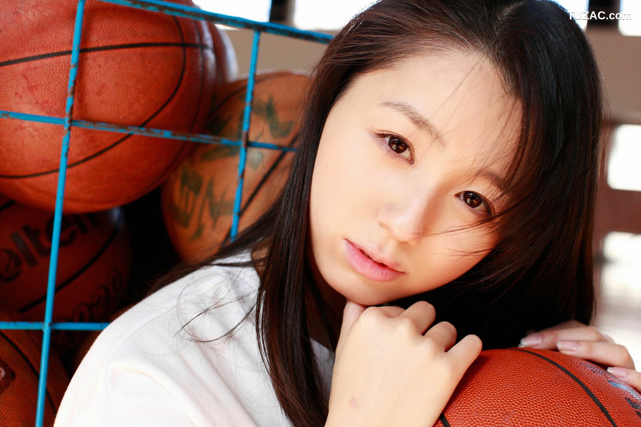 YS Web_小池里奈《卒業～お藏だし秘藏カシト～》写真集 Vol.500[94P]