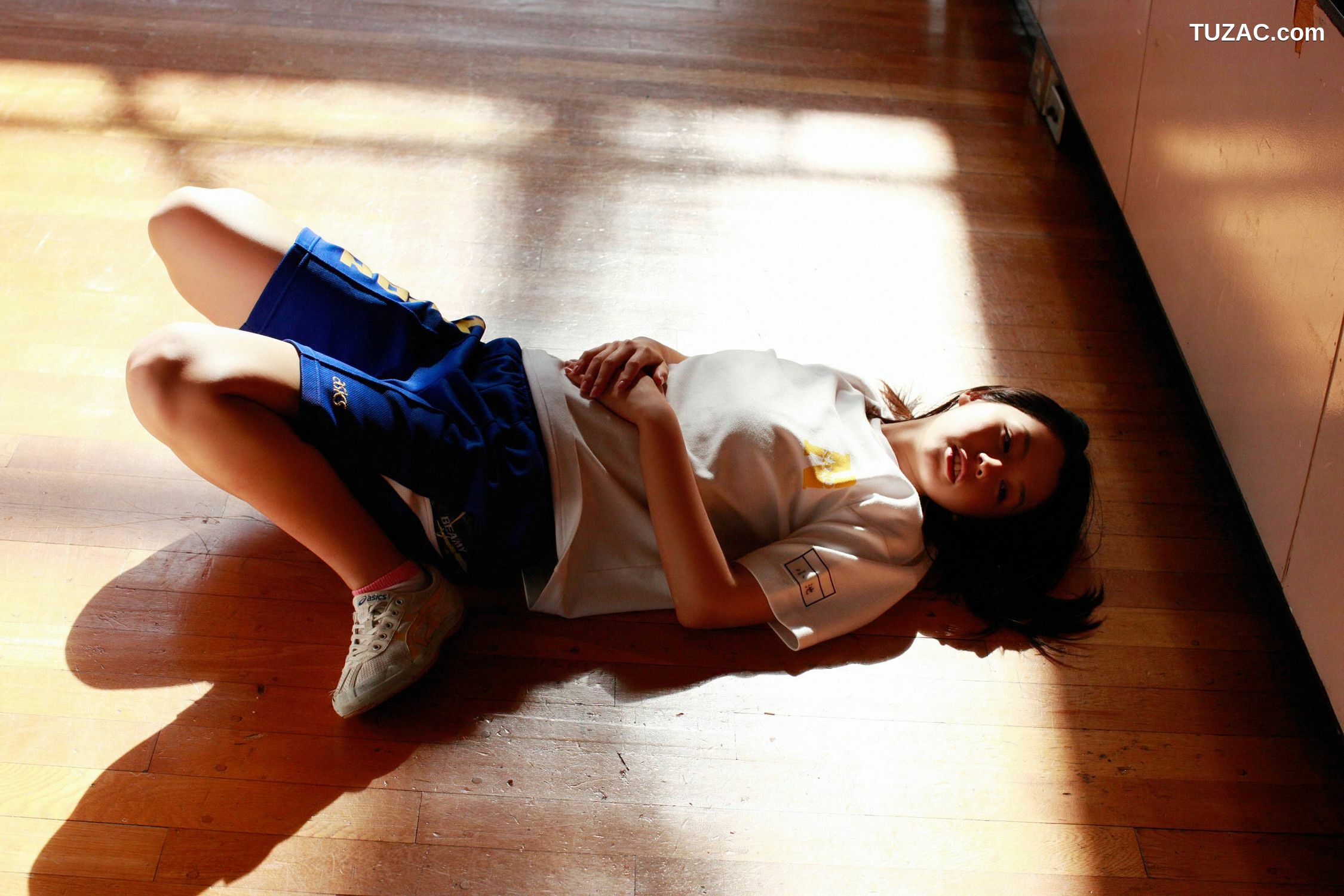 YS Web_小池里奈《卒業～お藏だし秘藏カシト～》写真集 Vol.500[94P]