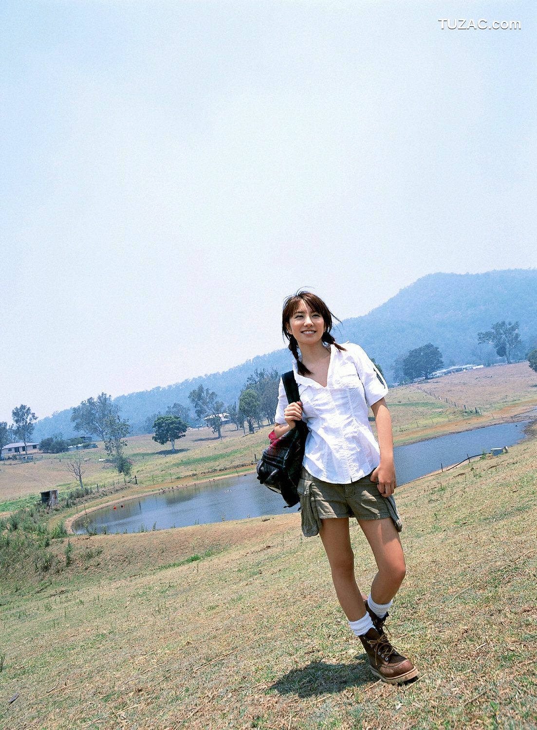 YS Web_山本梓《フイルドでいこう!》写真集 Vol.210[61P]