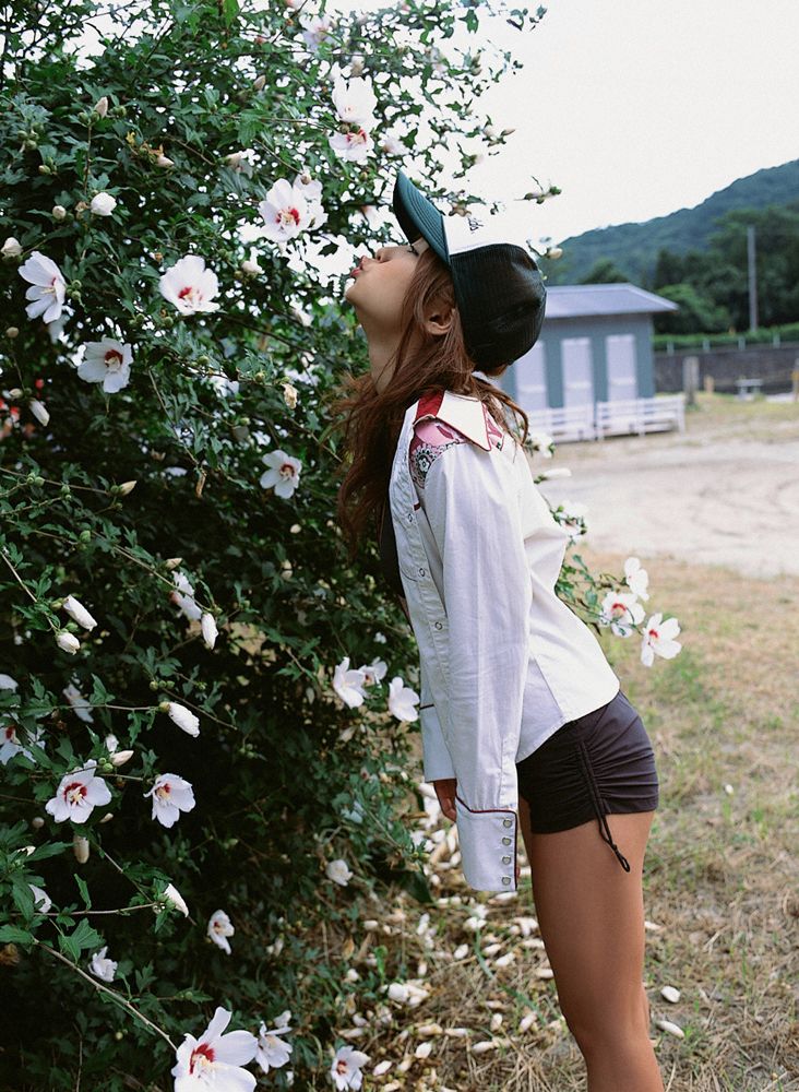 YS Web_木口亜矢《Gカップバストのニューカマー!》写真集 Vol.189[60P]