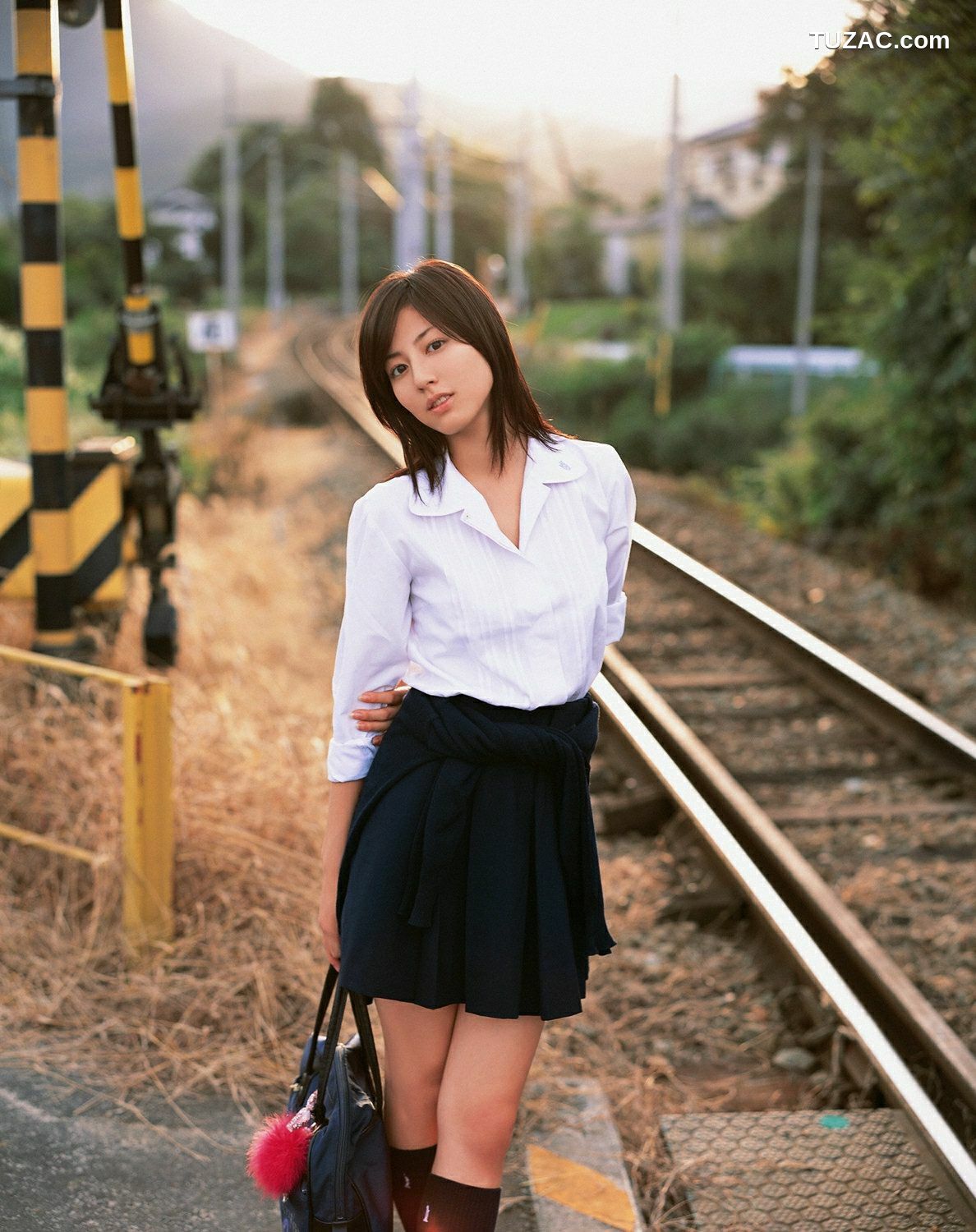 YS Web_杉本有美《ふたりで步いた道》写真集 Vol.209[74P]