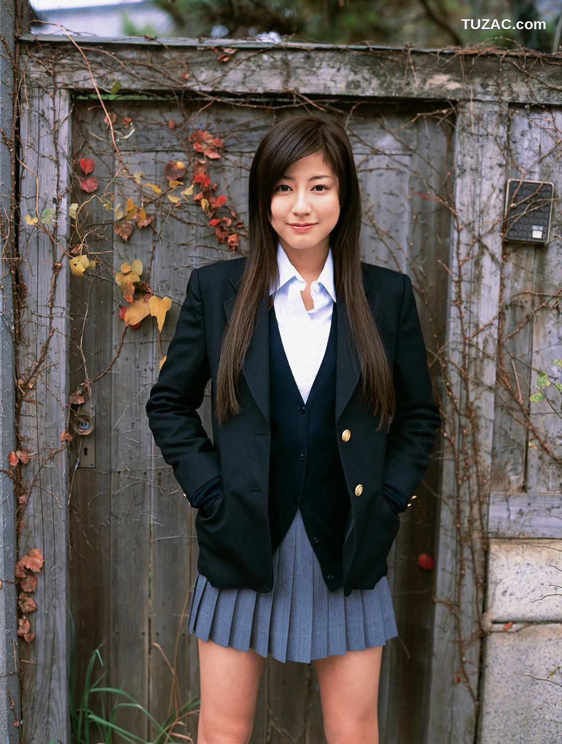 YS Web_杉本有美《超本格派美少女降临!!》写真集 Vol.196[82P]