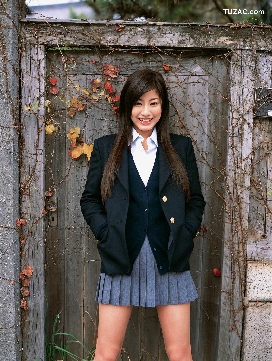 YS Web_杉本有美《超本格派美少女降临!!》写真集 Vol.196[82P]
