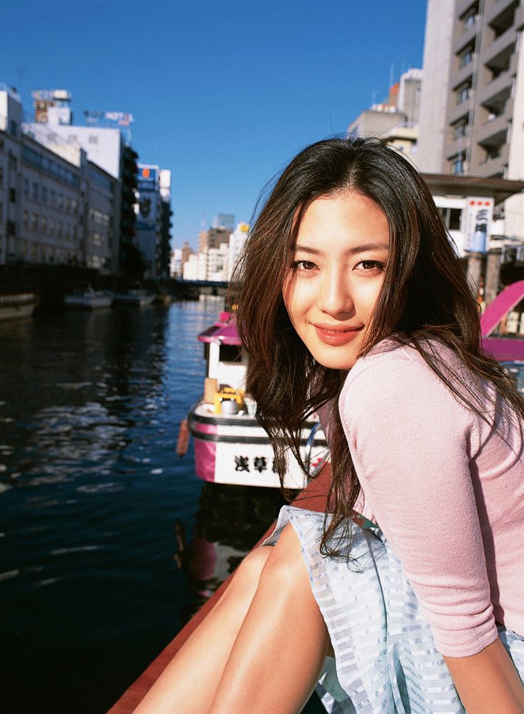 YS Web_矢吹春奈《桟桥で待ち合わせ》写真集 Vol.150[72P]