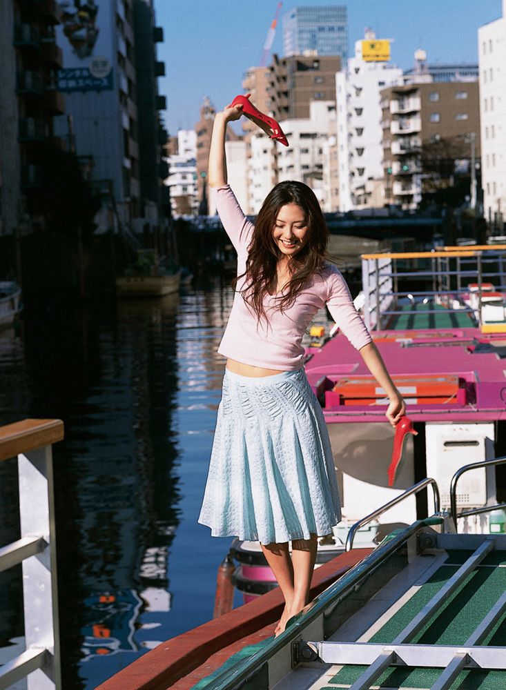 YS Web_矢吹春奈《桟桥で待ち合わせ》写真集 Vol.150[72P]