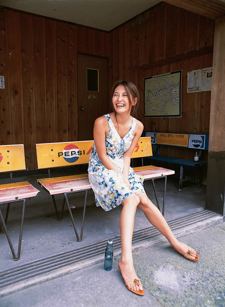 YS Web_矢吹春奈《桟桥で待ち合わせ》写真集 Vol.150[72P]