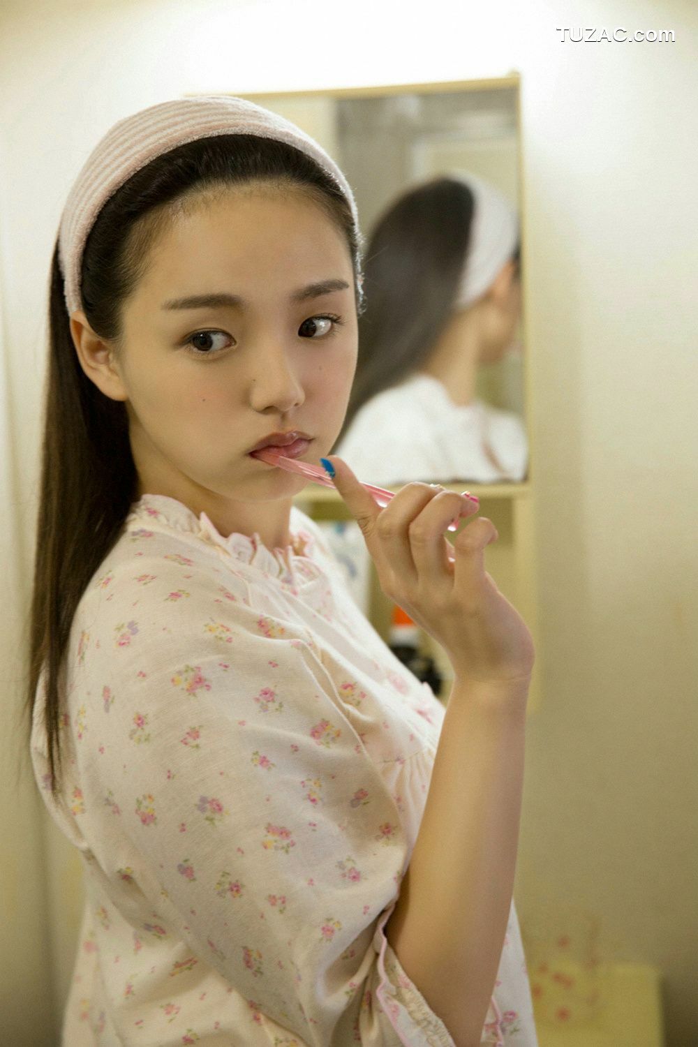 YS Web_篠崎愛《In The Room》写真集 Vol.629[102P]