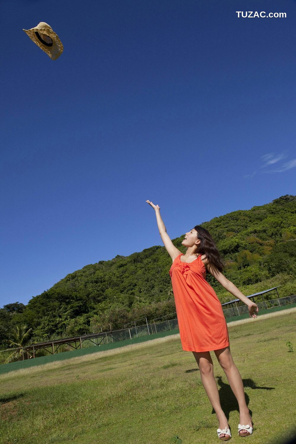 YS Web_篠崎愛《らぶたんと夏休み》写真集 Vol.413[108P]