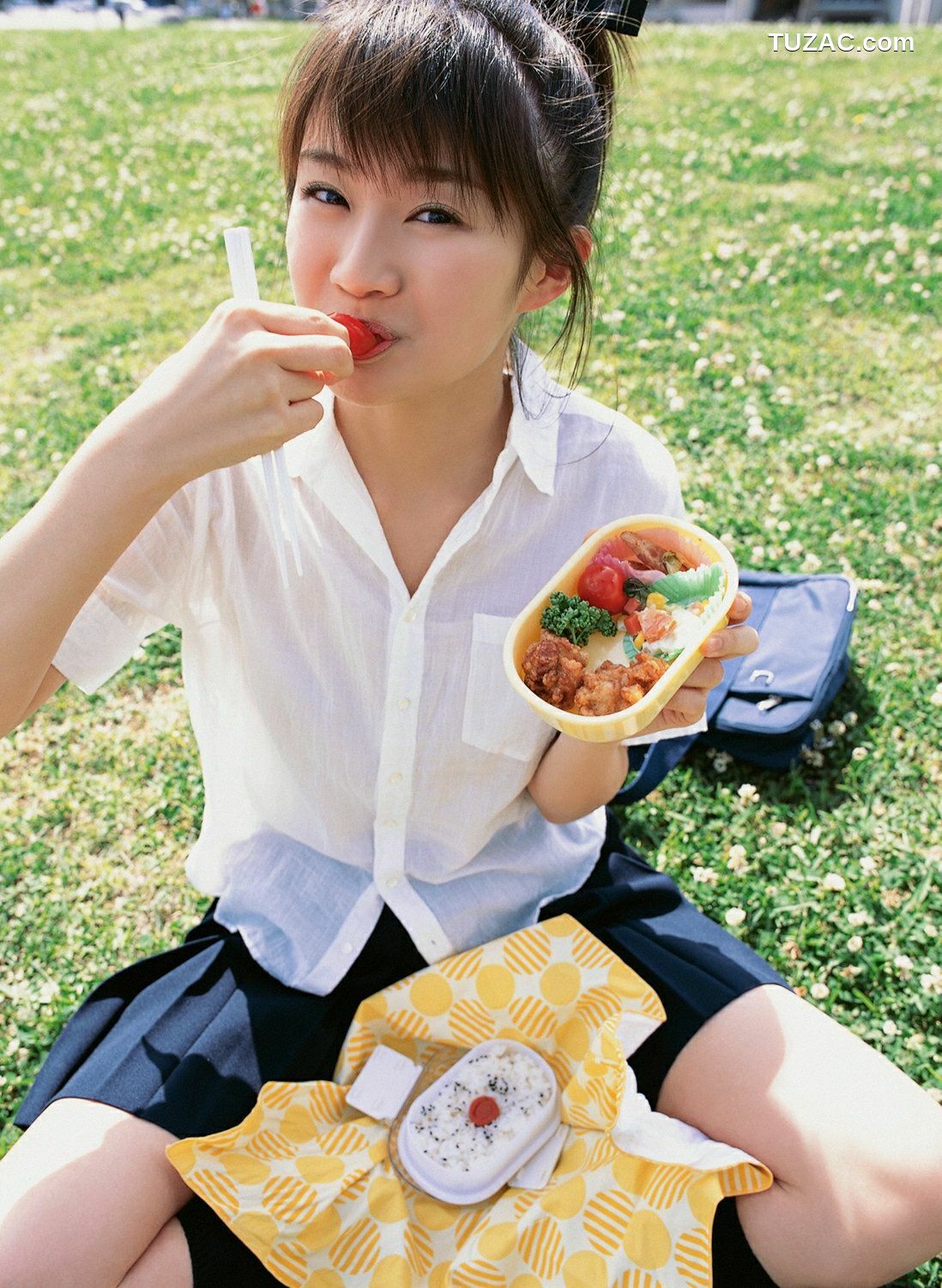 YS Web_高部あい/高部爱《ハンカチ世代のエース美少女!》写真集 Vol.212[51P]