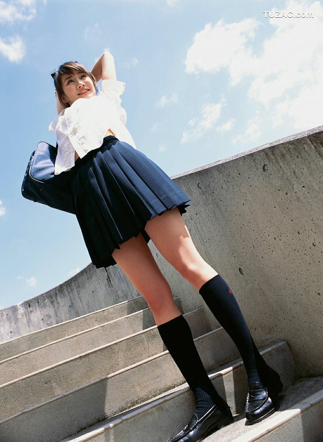 YS Web_高部あい/高部爱《ハンカチ世代のエース美少女!》写真集 Vol.212[51P]