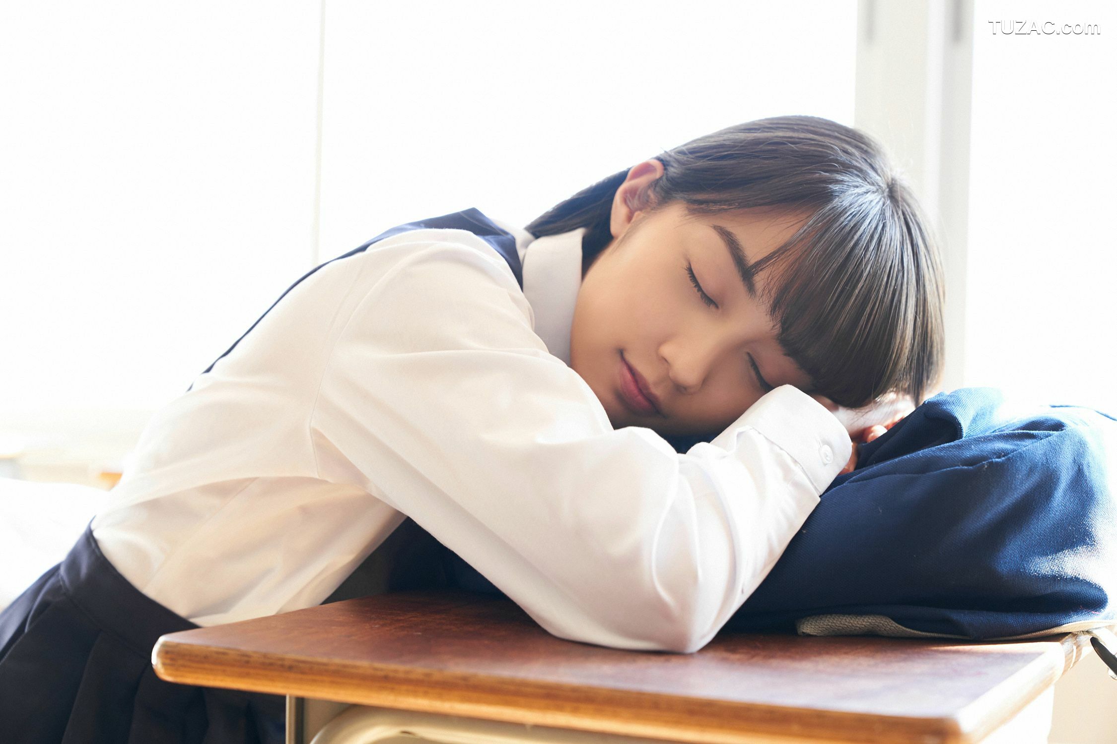 YS Web_黒木ひかり Hikari Kuroki Vol.840 写真集[79P]