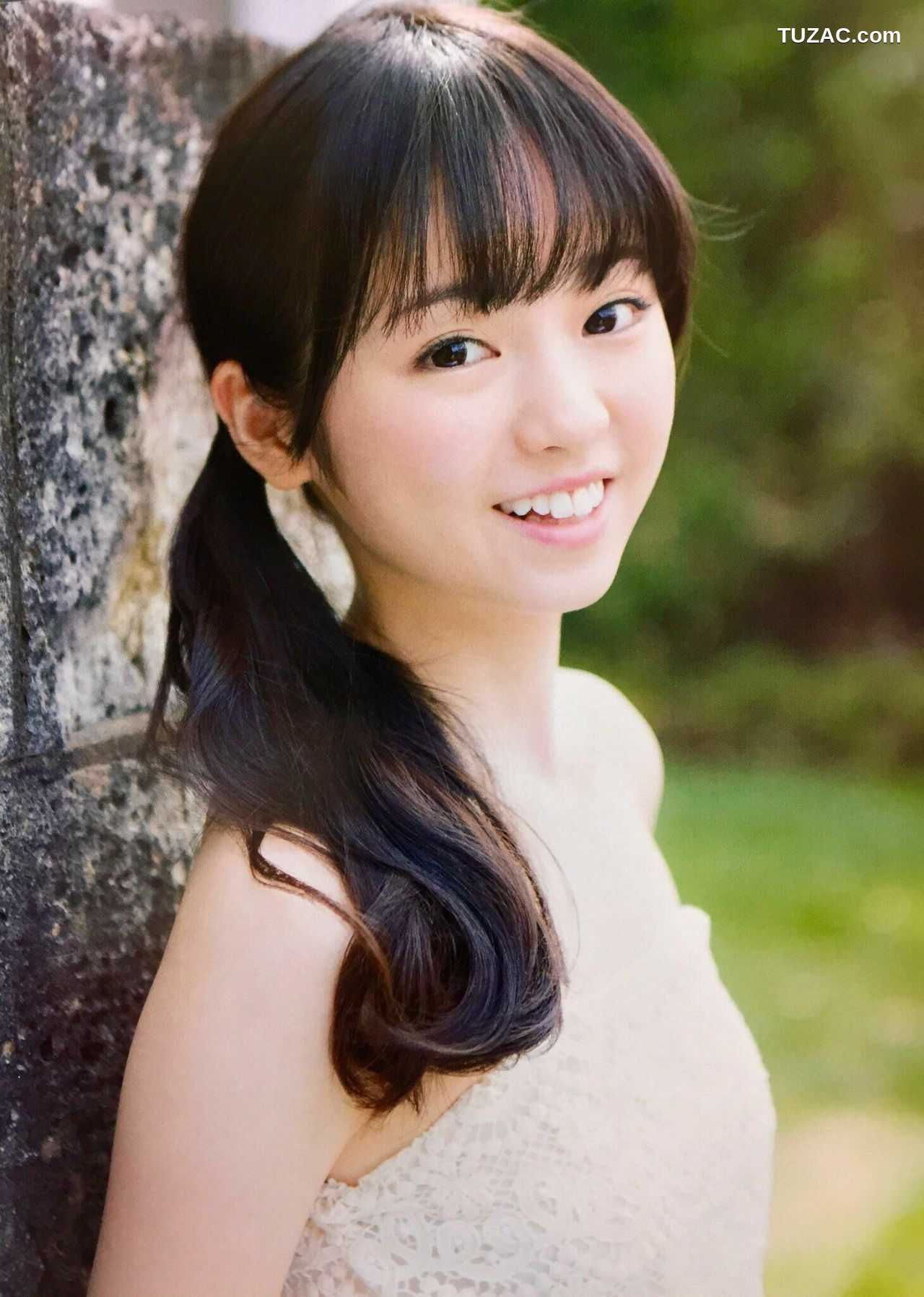 Young Champion杂志写真_ 乃木坂46 2016年No.05 写真杂志[14P]