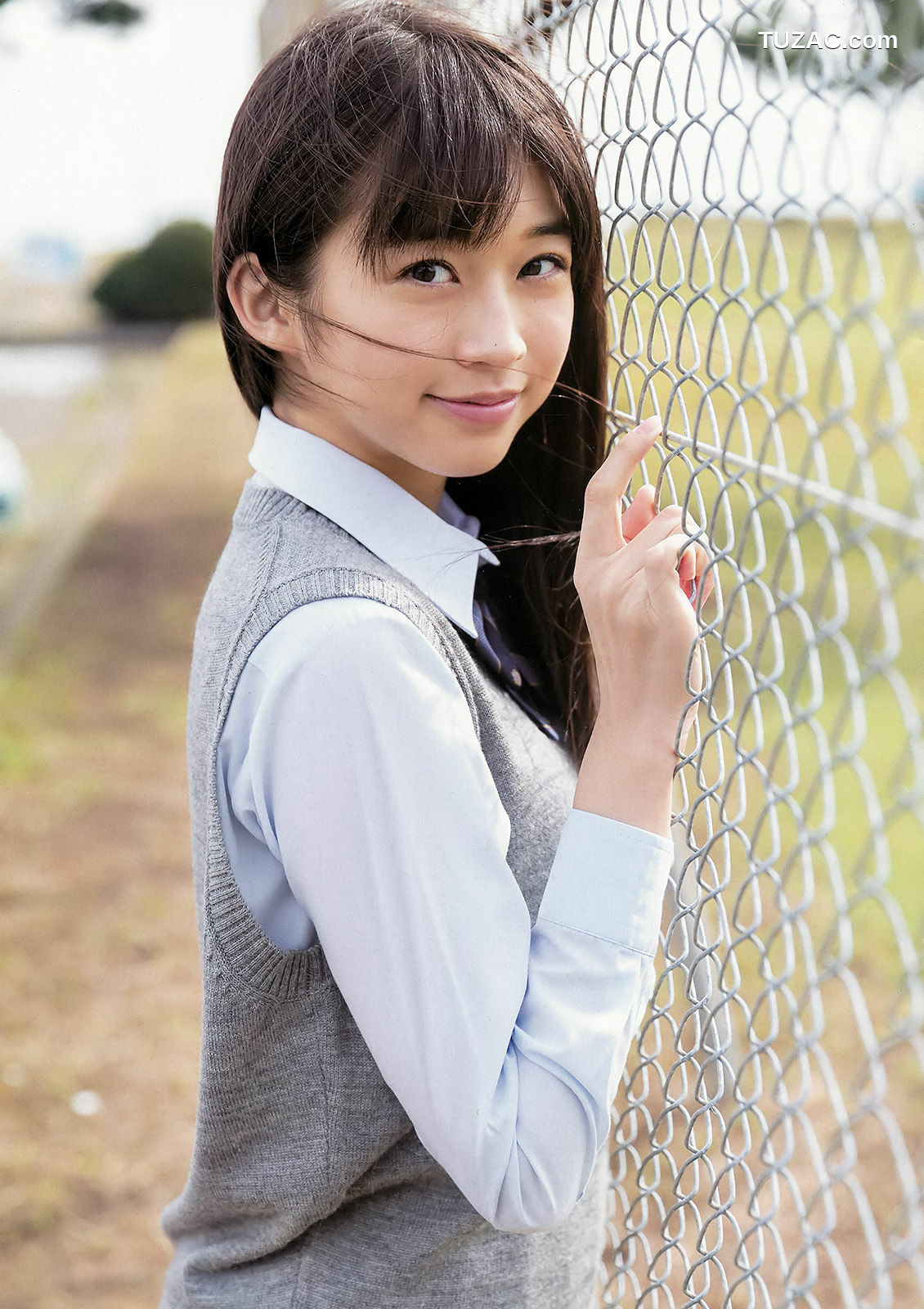 Young Champion杂志写真_ 牧野真莉愛 伊藤寧々 2018年No.01 写真杂志[24P]