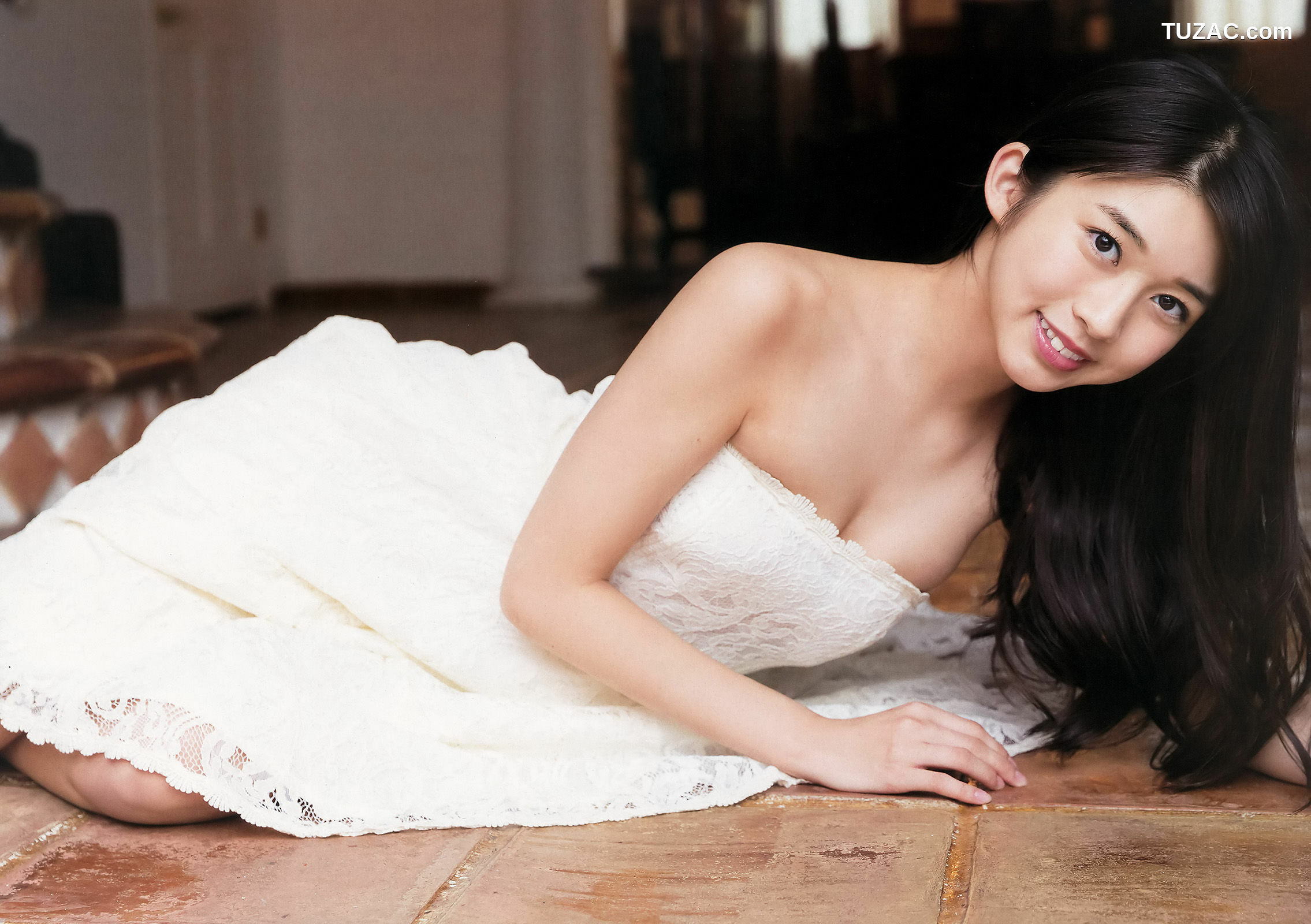 Young Champion杂志写真_ 牧野真莉愛 伊藤寧々 2018年No.01 写真杂志[24P]