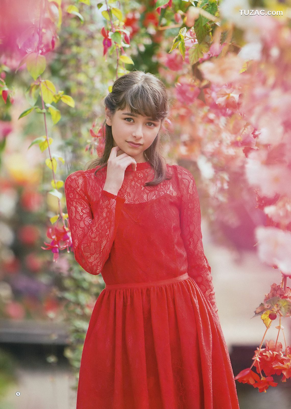 Young Gangan杂志写真_ 大原優乃 リナ･カーフィザデー 2018年No.08 写真杂志[17P]