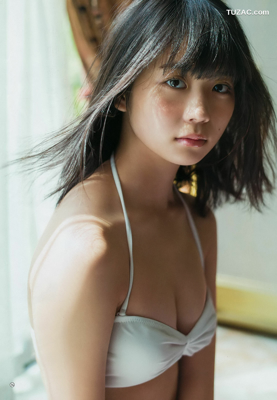Young Gangan杂志写真_ 小畑優奈 園都 2017年No.22 写真杂志[22P]