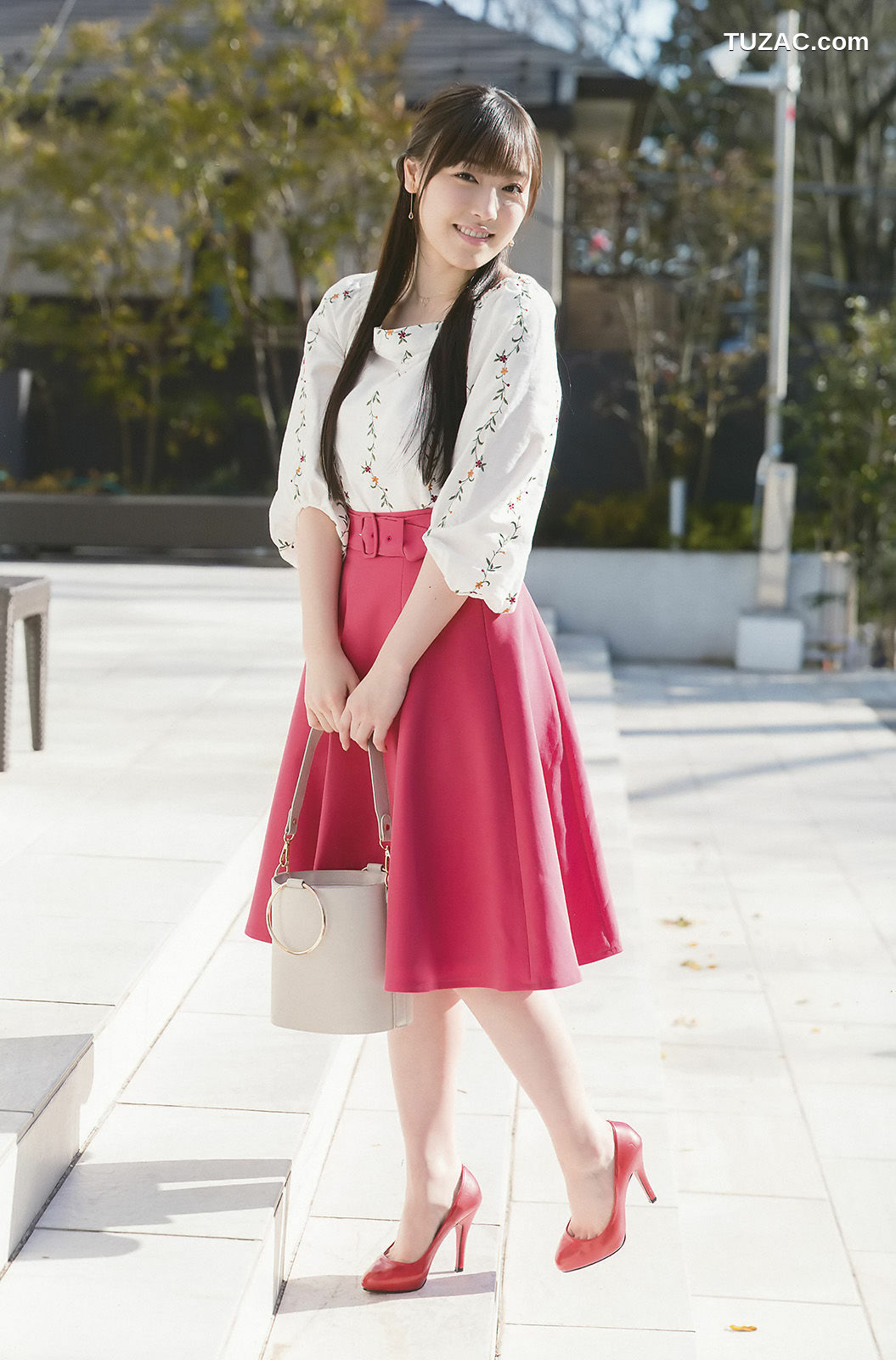 Young Gangan杂志写真_ 譜久村聖 MIYU 2017年No.20 写真杂志[37P]