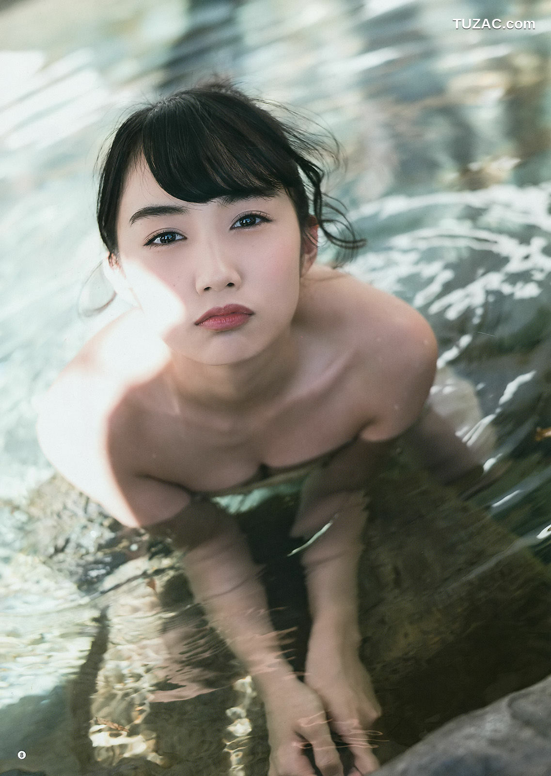 Young Gangan杂志写真_ 都丸紗也華 黒木ひかり 2018年No.04 写真杂志[18P]