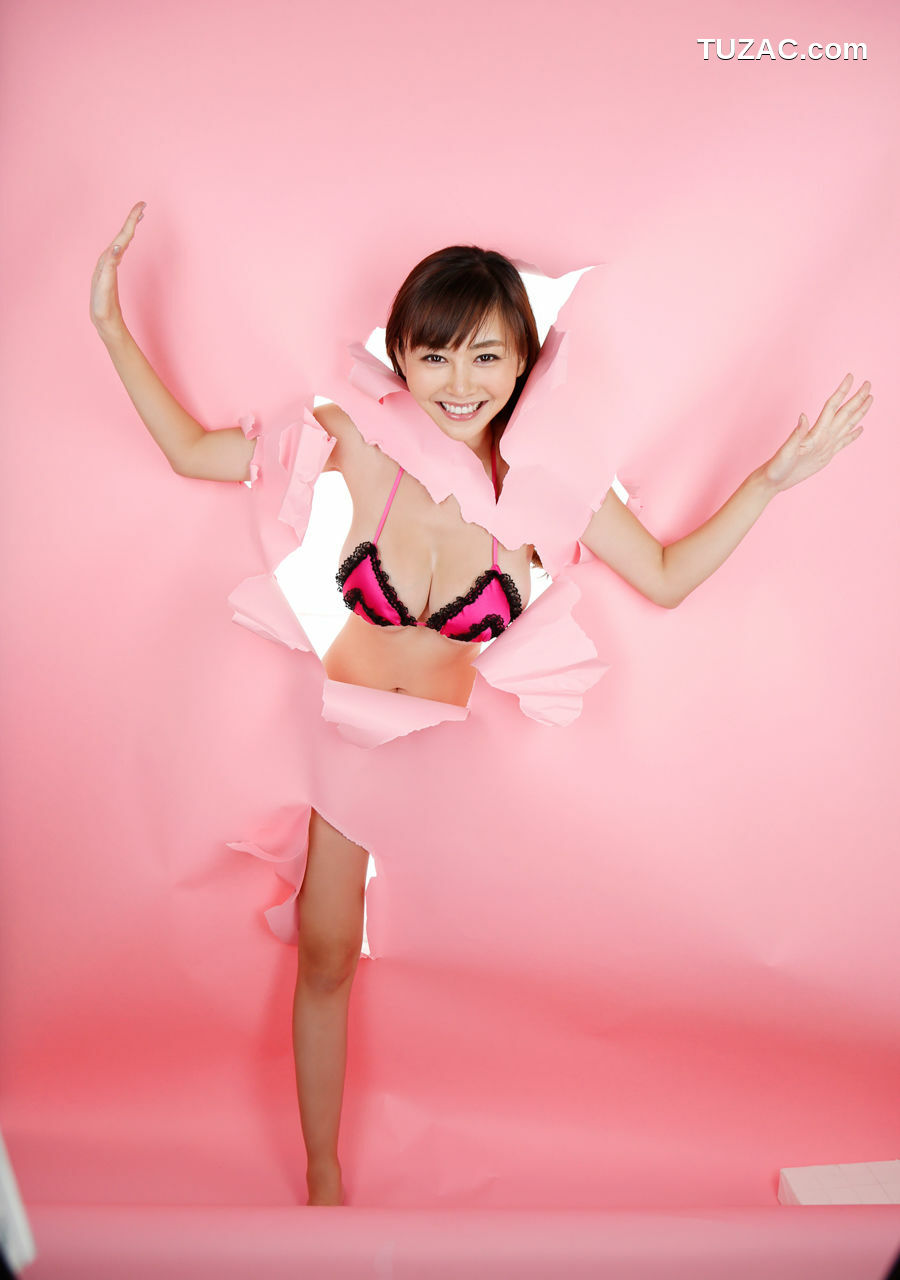 Young Magazine杂志写真_ 丸高愛実 杉原杏璃 2012年No.51 写真杂志[19P]