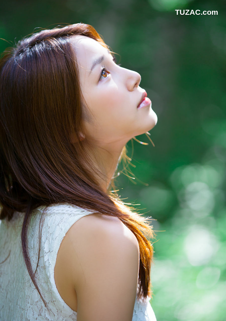 Young Magazine杂志写真_ 山本梓 西田麻衣 吉川友 2012年No.46 写真杂志[37P]