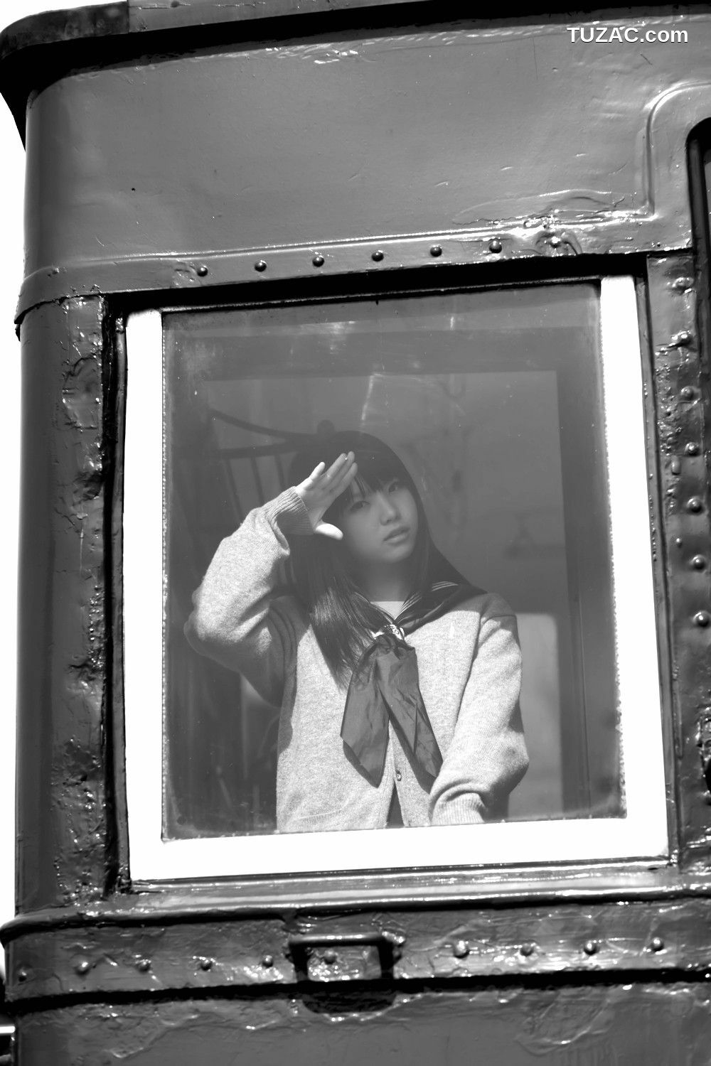 日本CosPlay_Enako(えなこ) School Girl (女子校生) 写真集[130P]